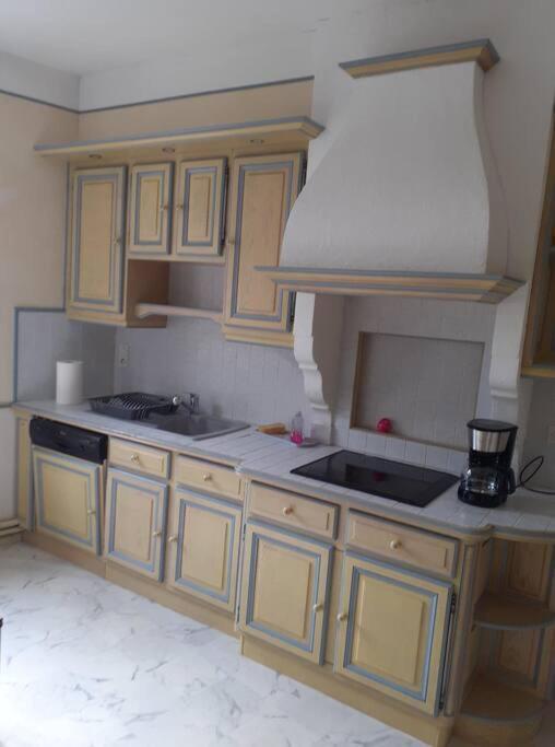 Super Logement En Plein Coeur De La Ville , Chez Tify Brienne-le-Chateau Exterior foto